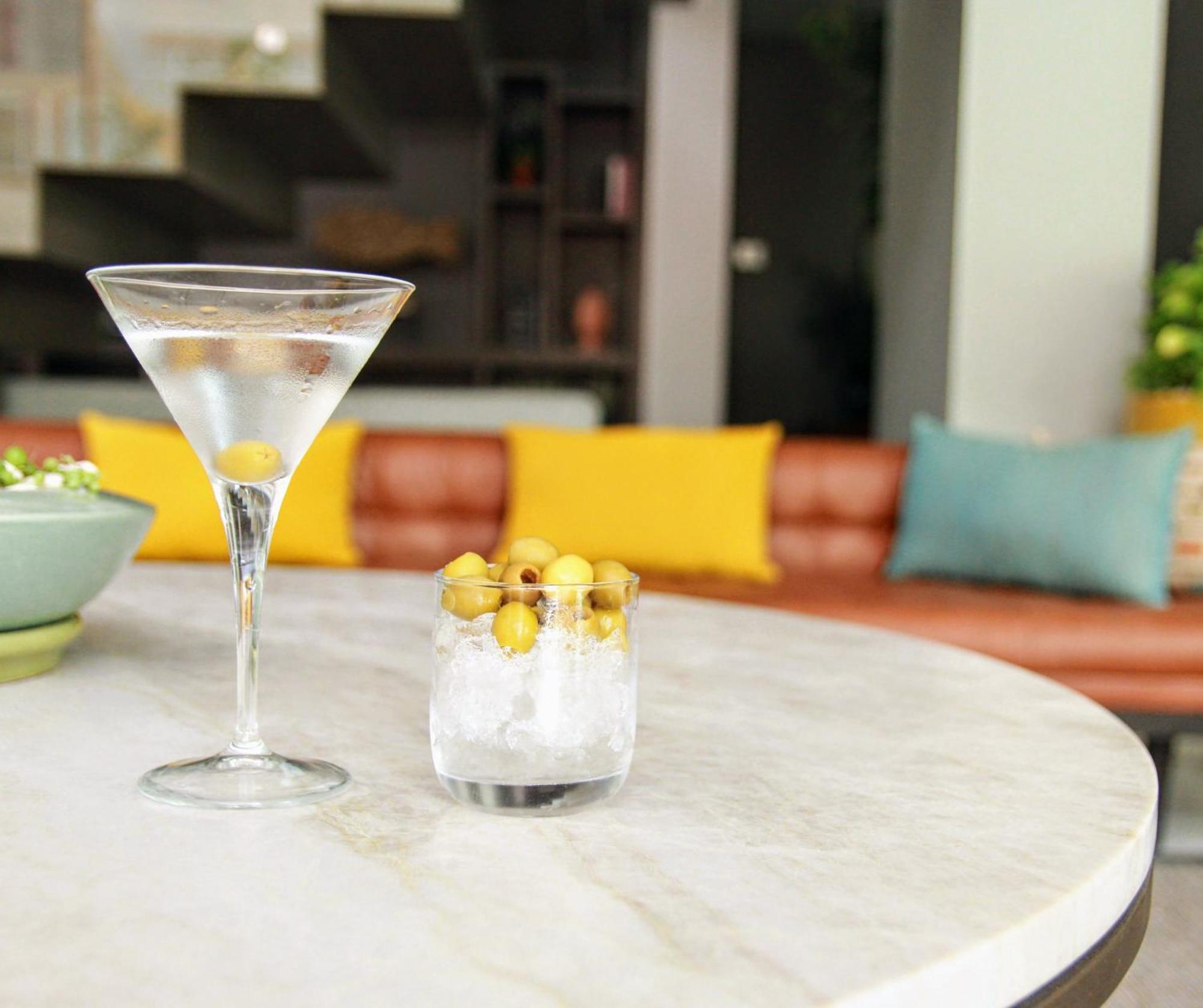 Metria Hotel Леон Экстерьер фото A martini
